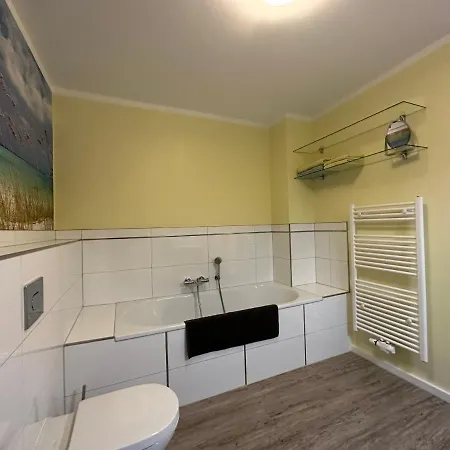 Apartament Am Kleinen Muehlenteich - Zentrale Ruhige Lage Mit Parkplatz Und Fahrraedern Flensburg