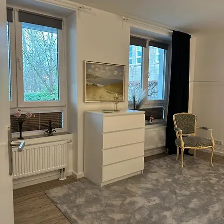 Am Kleinen Muehlenteich - Zentrale Ruhige Lage Mit Parkplatz Und Fahrraedern Appartement *