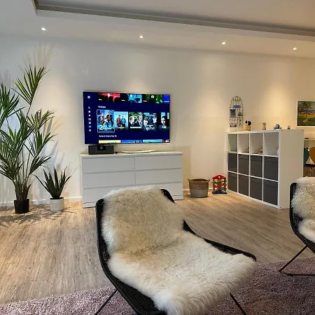 Apartment Am Kleinen Muehlenteich - Zentrale Ruhige Lage Mit Parkplatz Und Fahrraedern